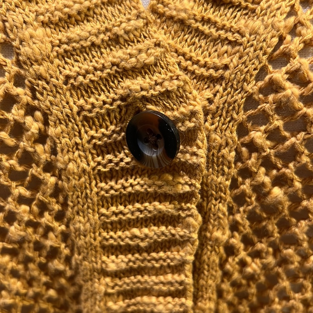 Fun orange/mustard colored Roxy knit lightweight cardigan, size xs - Picture 4 of 4
